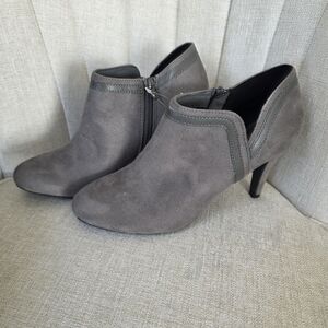 Women's Gray Ankle Boots